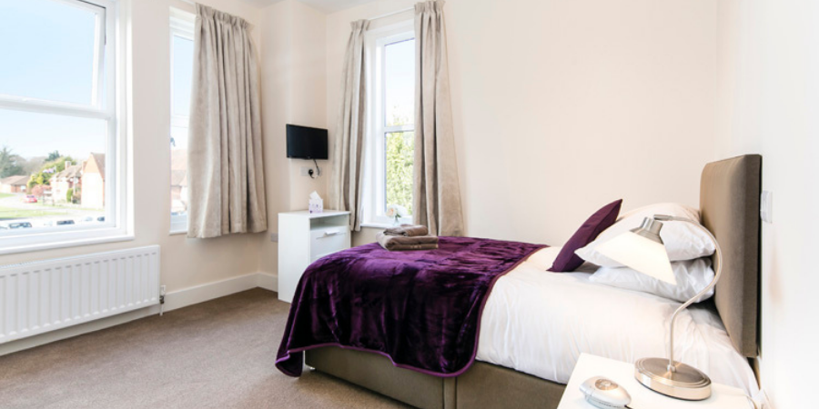 crack-cocaine-detox-primrose-lodge-bed