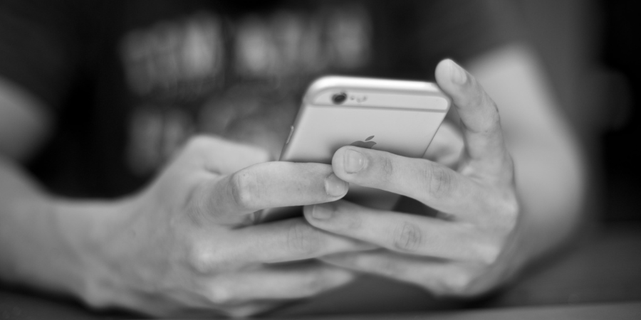 sex-and-love-addiction-person-on-dating-app